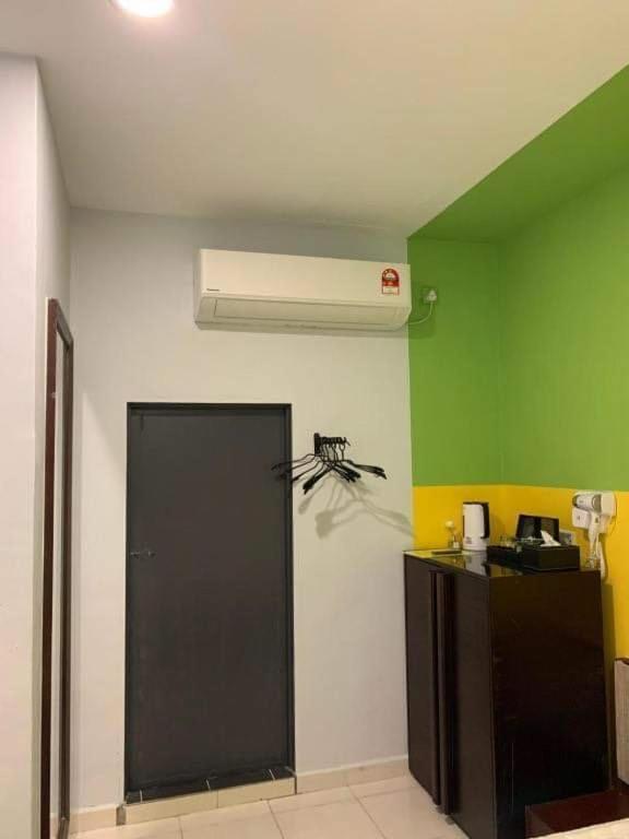 R Hotel Langkawi Kuah Exterior foto
